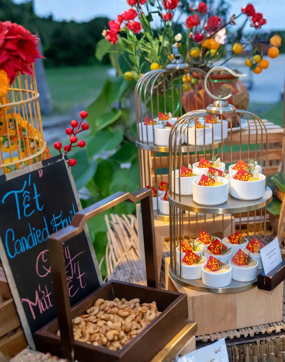 Chợ tết buffet decoration